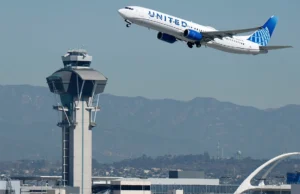 Контролёры воздушного движения не получили полный оклад из-заshutdown правительства, сообщает Даффи